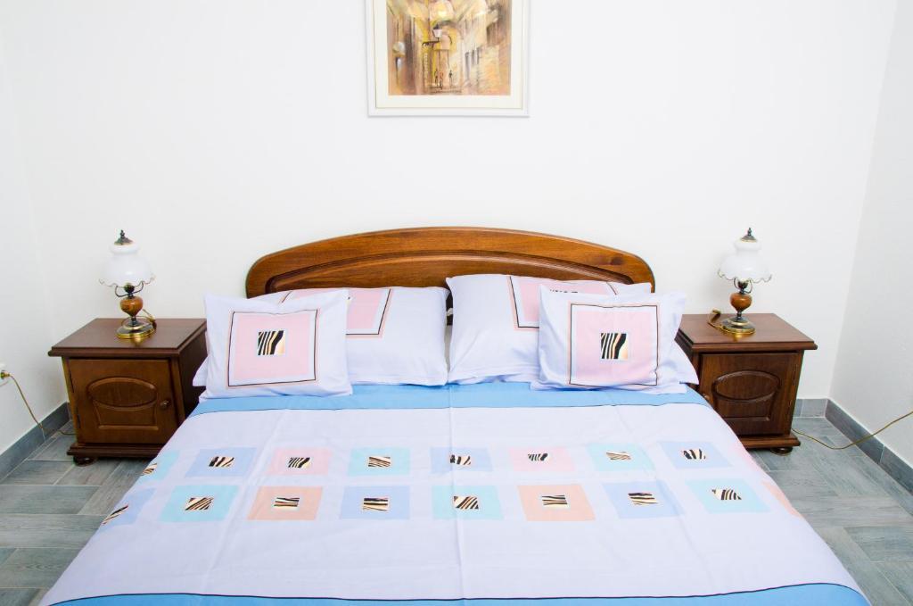 Samson Apartment ハイデゥソボスロー 部屋 写真